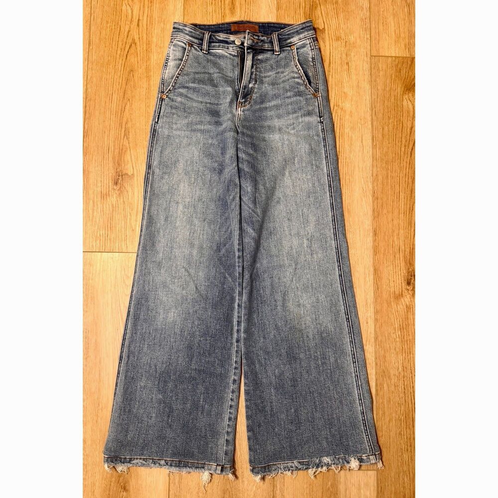 Judy Blue Retro Wide Leg Jeans Womens Size 32 Raw Hem Medium Wash Denim